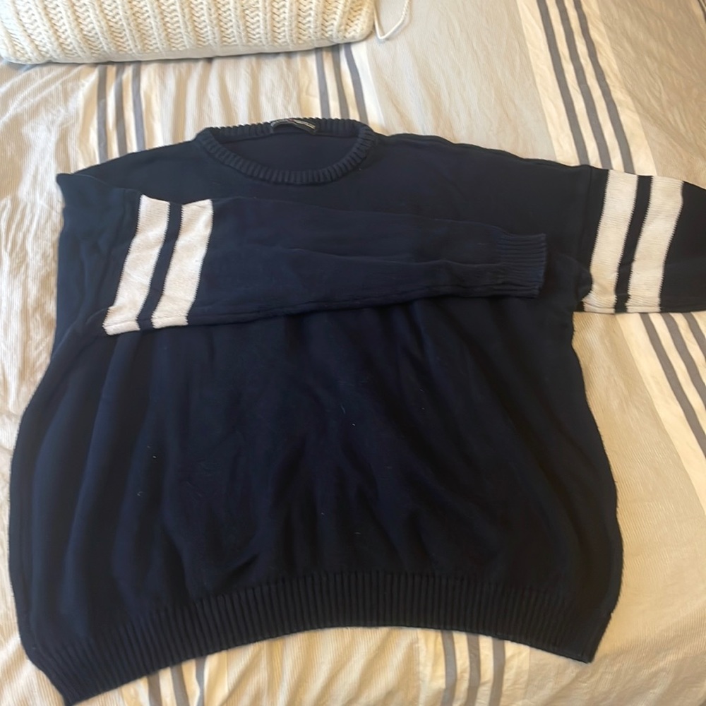 Women’s Brandy Melville Sweater